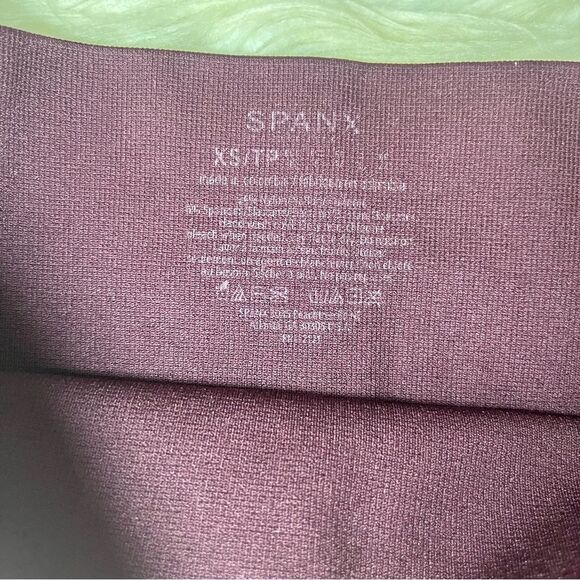 Spanx Look At Me Now High Rise Wine Camo Leggings - Picture 10 of 10